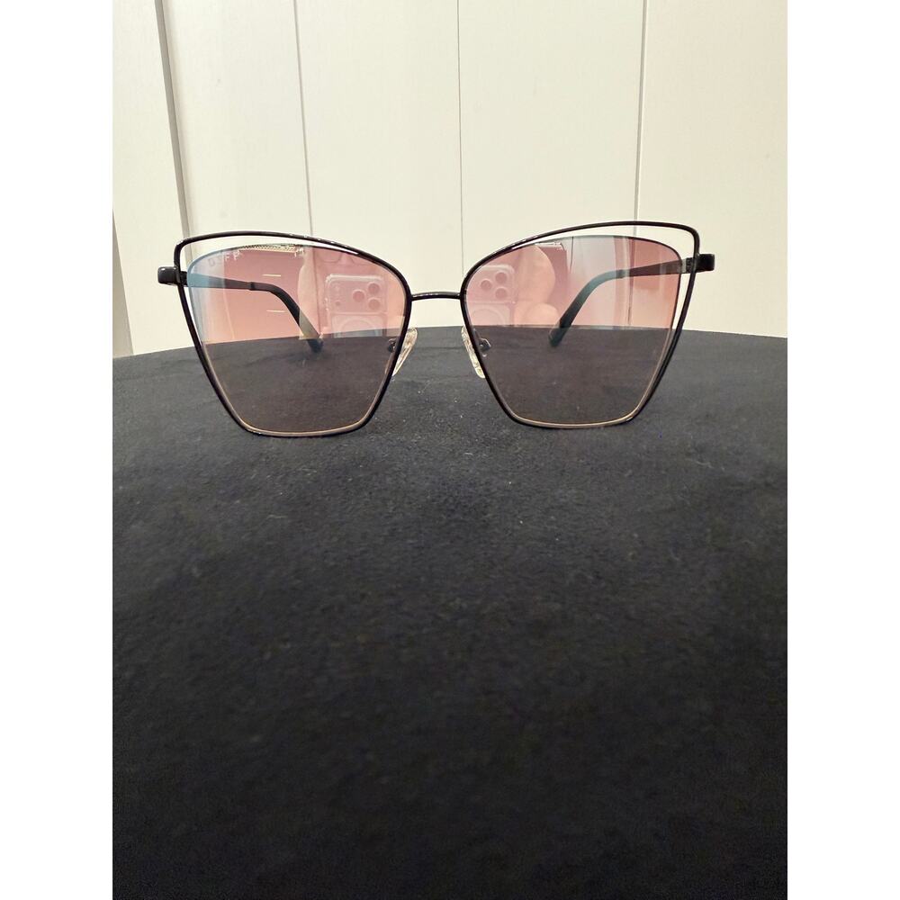 Diff SDFBCK3 Becky III Sunglasses black sleek cat-eye design with gradient lens